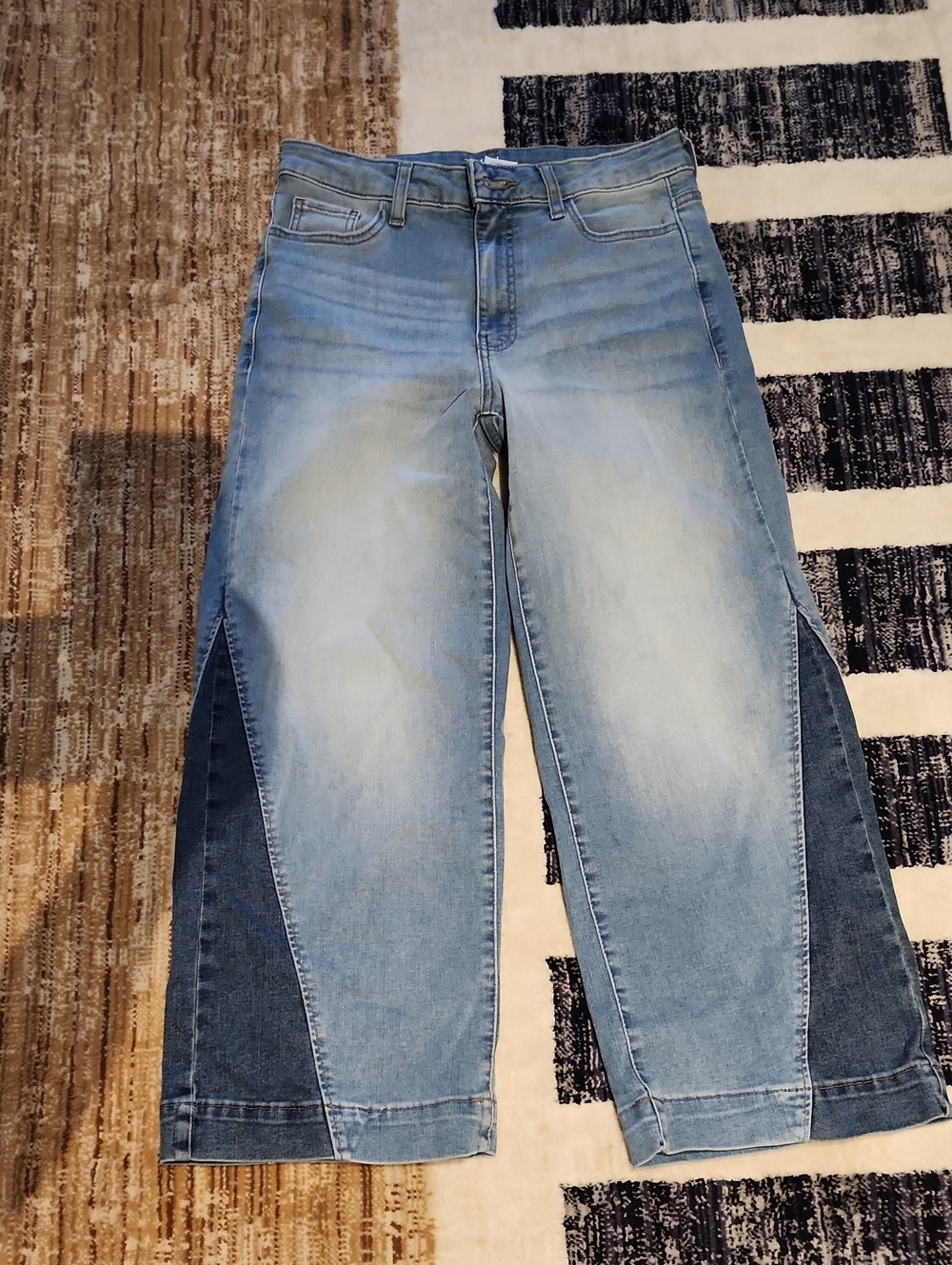 Light Blue Womens 4 High Rise Jeans with Dark Blue Side Panels
